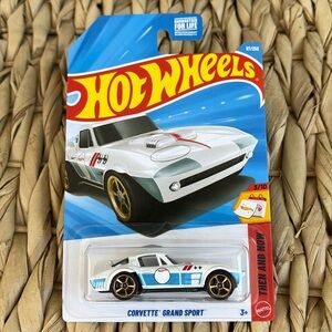 Corvette Grand Sport Race Car Hot Wheels White Chevy Hotwheels Chevrolet 2026 🆕